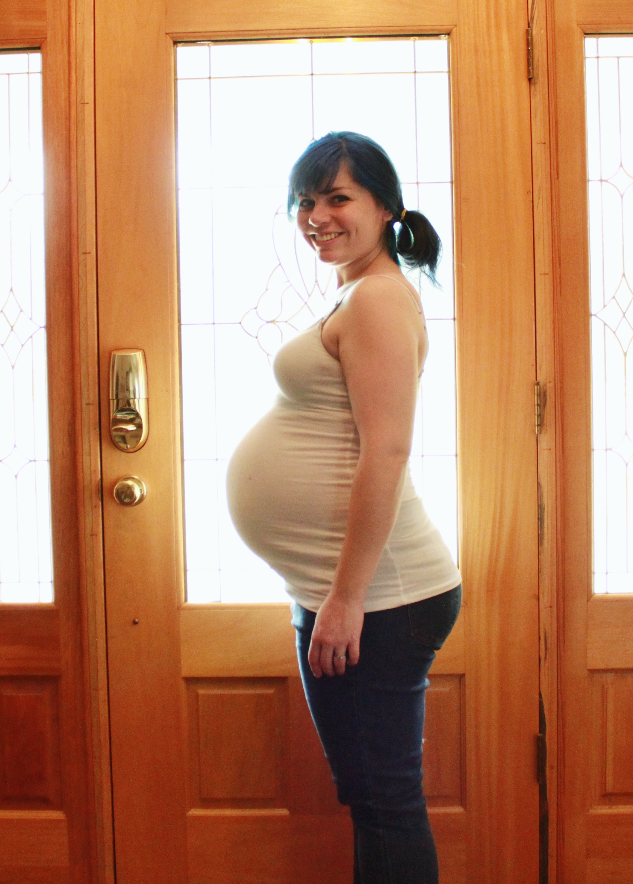 Забеременеть в 41. 41 Неделя беременности живот.