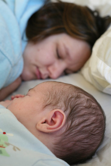 Bed sharing mother and baby